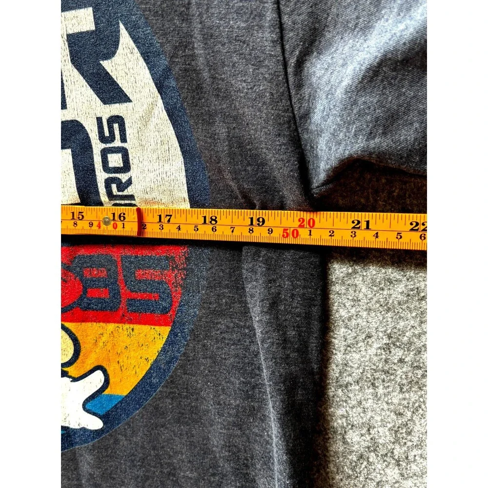 Super Mario Bros Nintendo Men’s L Gray Retro Graphic T-Shirt Mario